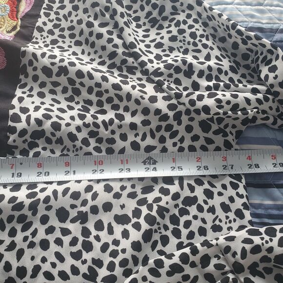 Emery Rose Size  5X (4XLLightweight Leopard Print Flower Embroidered Blouse - Picture 8 of 10